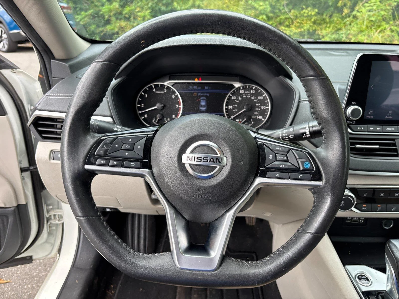 Used 2022 Pearl White Tricoat Nissan 2.5 SV image 17