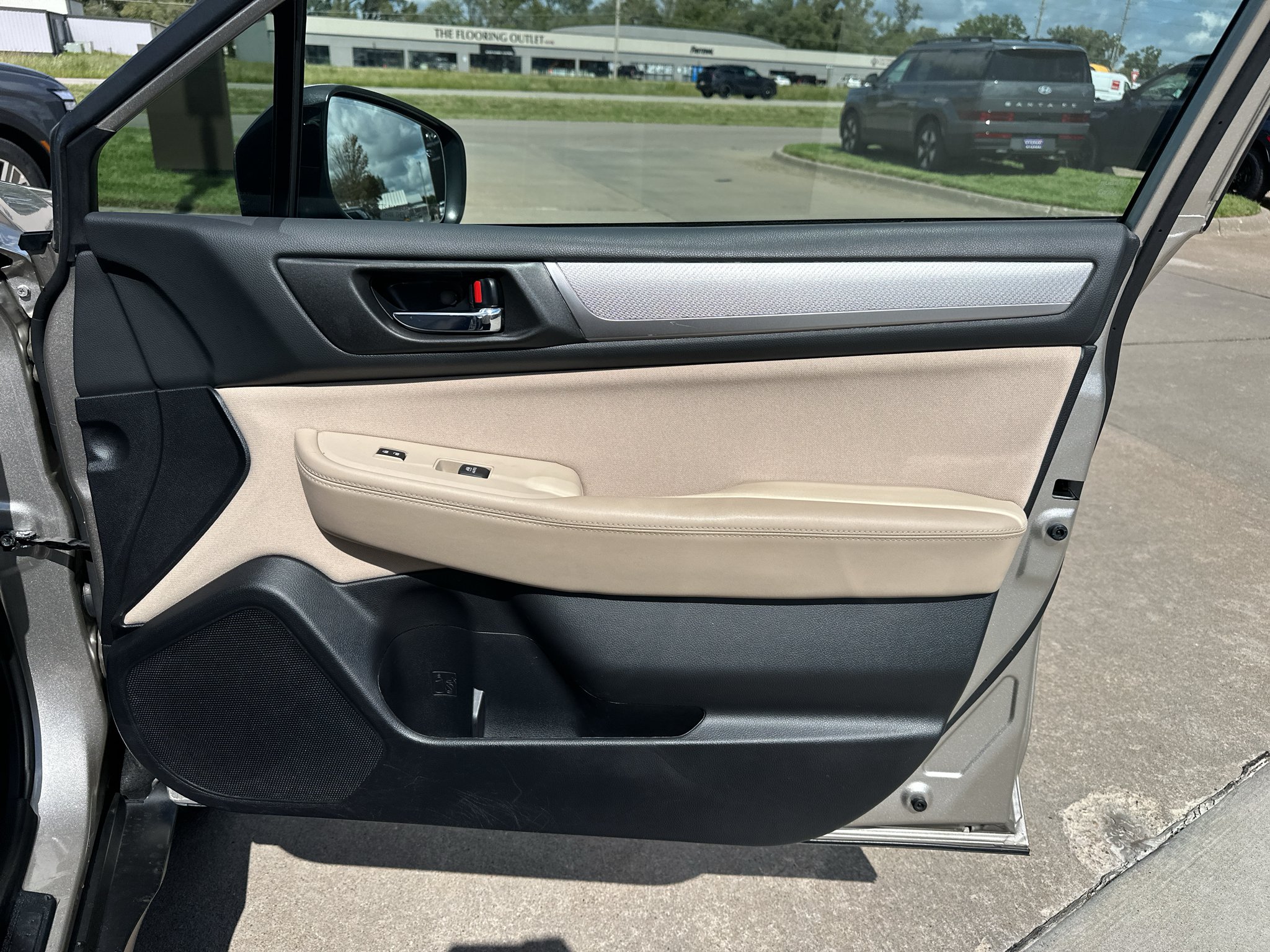 Used 2018 Tungsten Metallic Subaru Premium image 31
