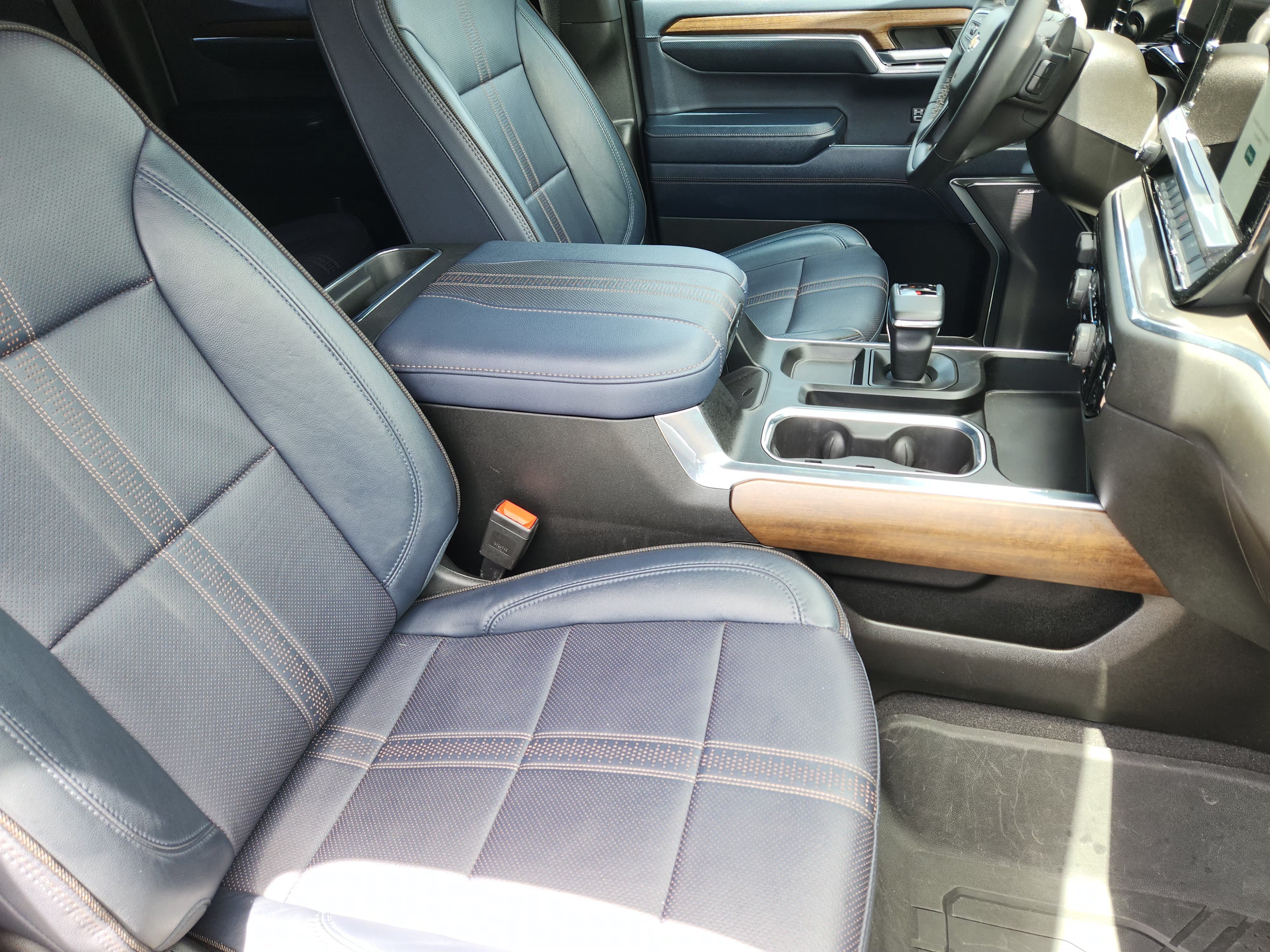 Used 2024 Sterling Gray Metallic Chevrolet High Country image 13