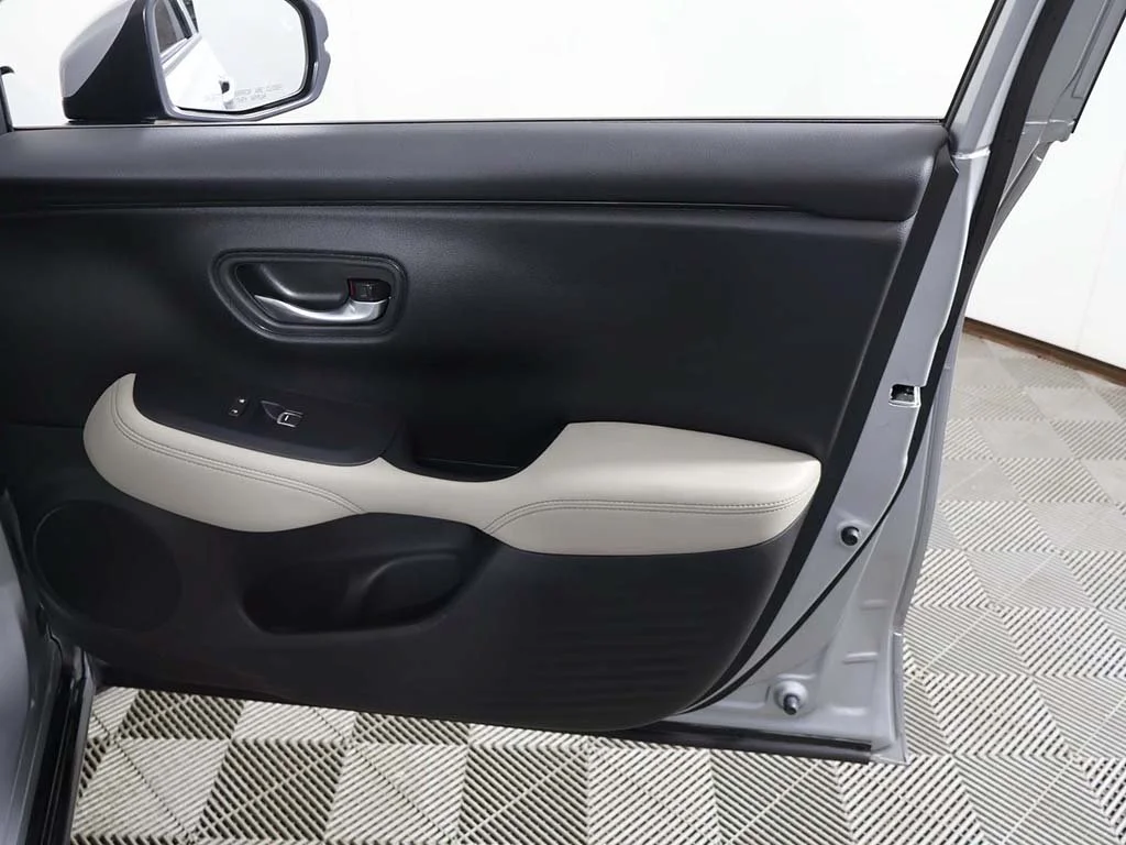 2025 Honda HR-V EX-L - Photo 24