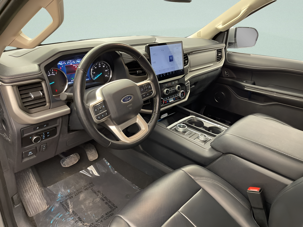 Used 2024 Silver Metallic Ford XLT image 18