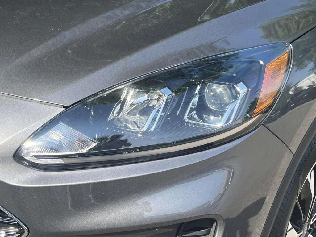 Certified Used 2022 Carbonized Gray Ford SE image 14