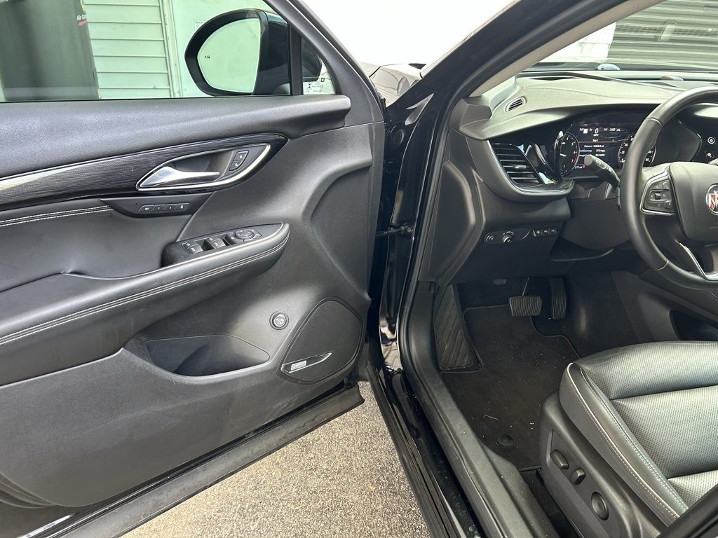 2021 Buick Envision Essence photo 4