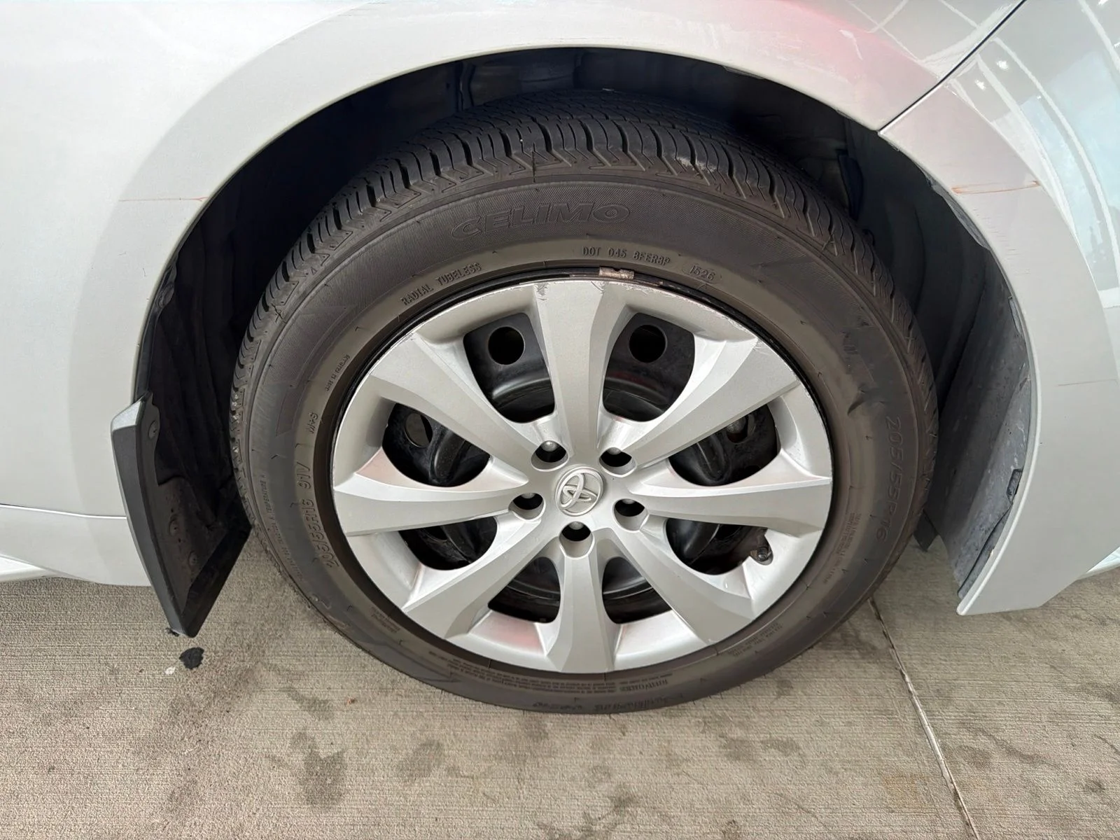 Used 2025 Silver Toyota LE image 18
