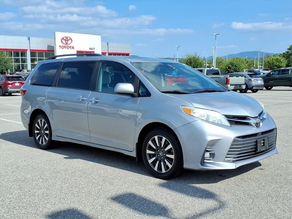 Used 2018 Toyota Sienna XLE with VIN 5TDDZ3DCXJS204381 for sale in Roanoke, VA