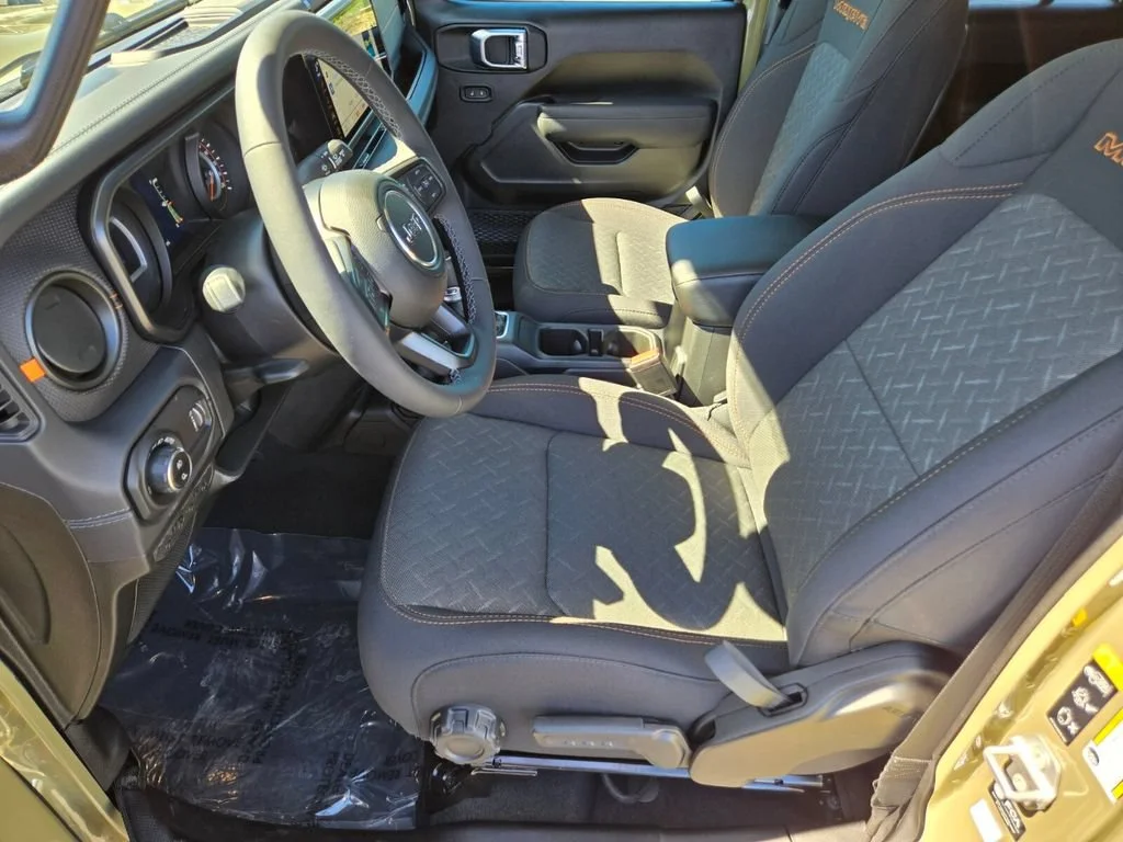 Used 2026 Green Jeep Mojave image 10