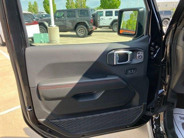 New 2026 Black Clear-Coat Exterior Paint Jeep Rubicon image 8