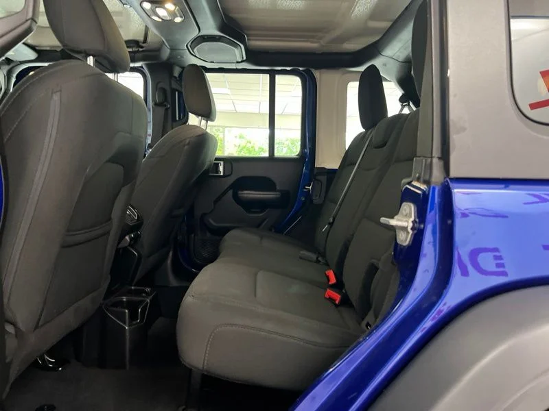 Used 2019 Blue Jeep Unlimited Sport S image 15