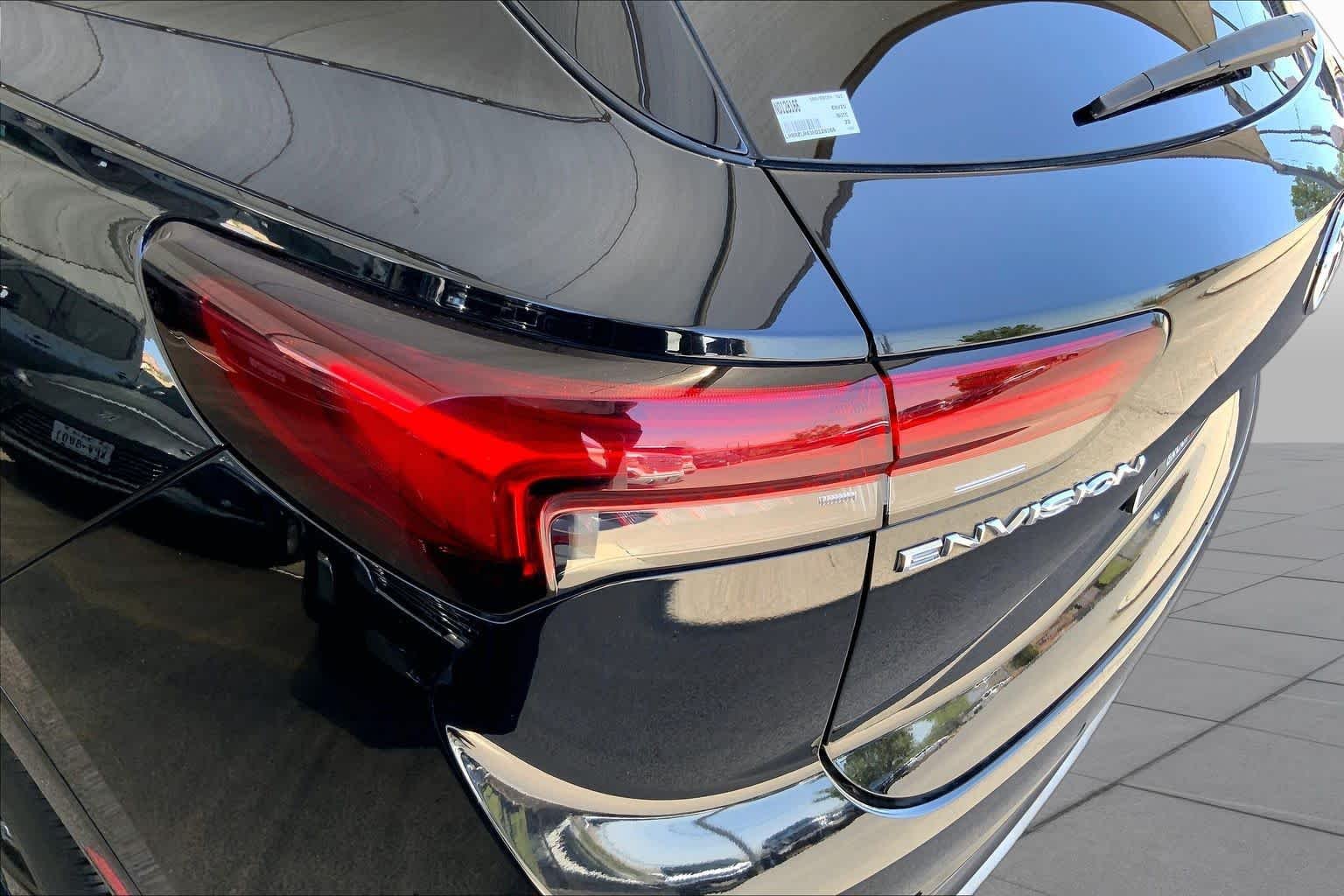 Used 2022 Ebony Twilight Metallic Buick Preferred image 29
