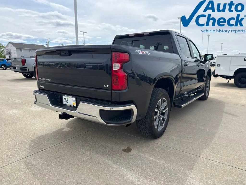Used 2024 Gray Chevrolet LT image 5