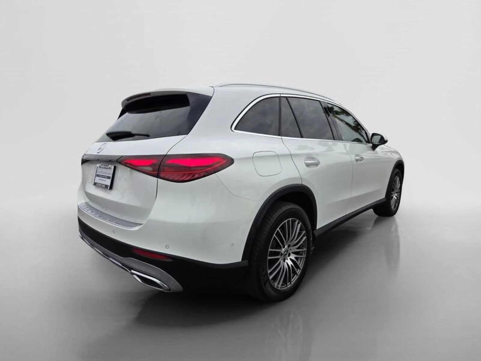 Certified Used 2024 Polar White Mercedes-Benz GLC 300 image 5