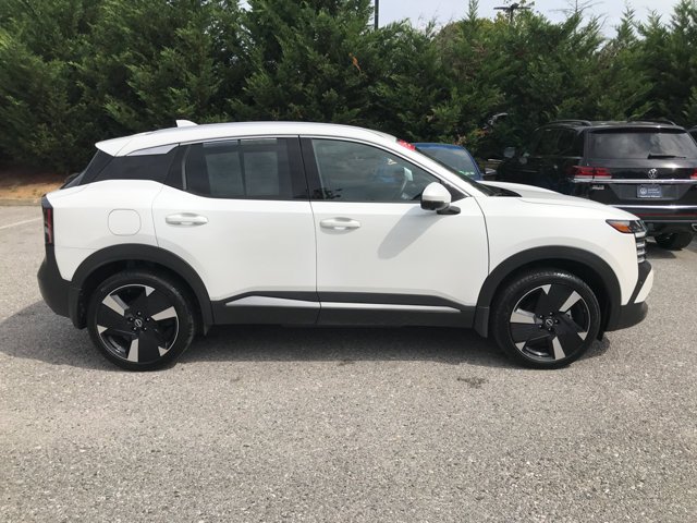 Used 2025 Aspen White Tricoat Nissan SR image 8