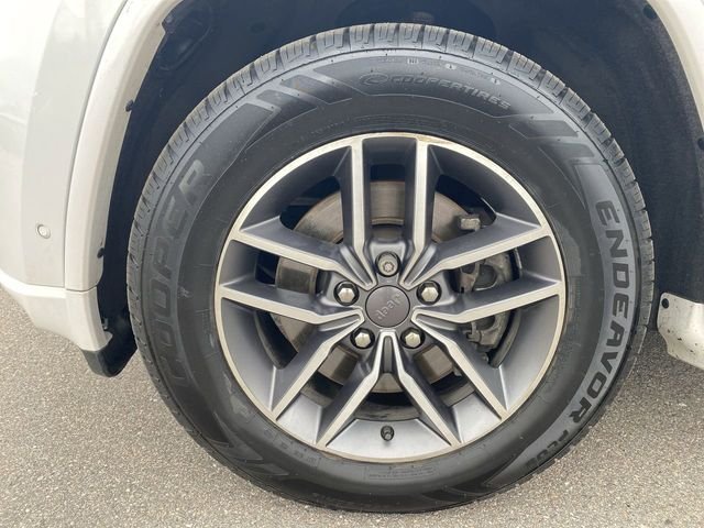 Used 2021 White Jeep Overland image 10