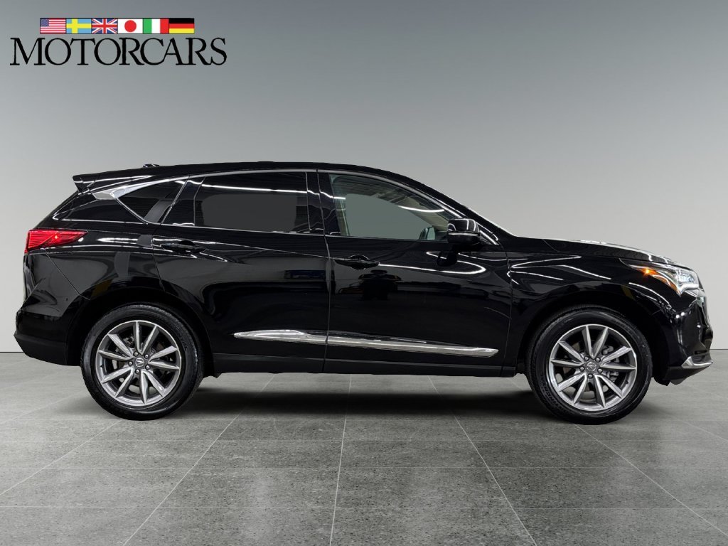 Used 2023 Majestic Black Pearl Acura Technology Package image 2
