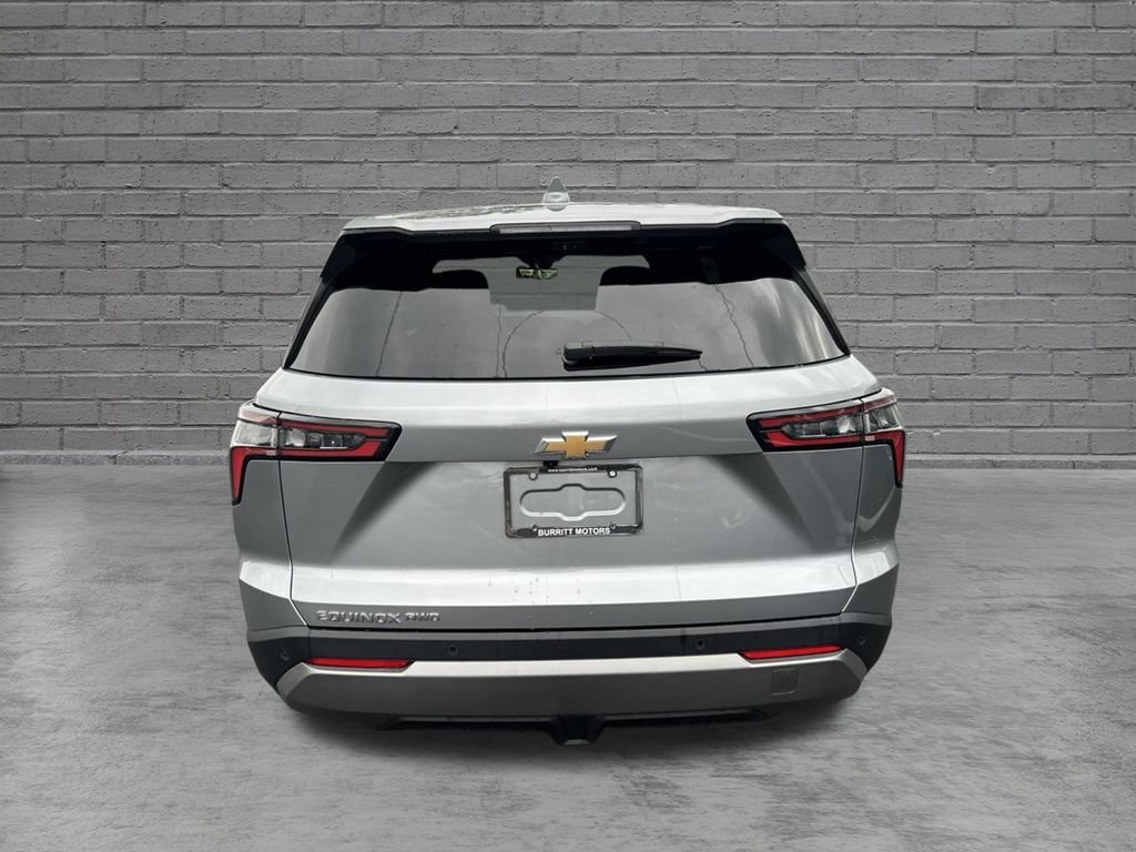 2027 Chevrolet Equinox LT - Photo 6