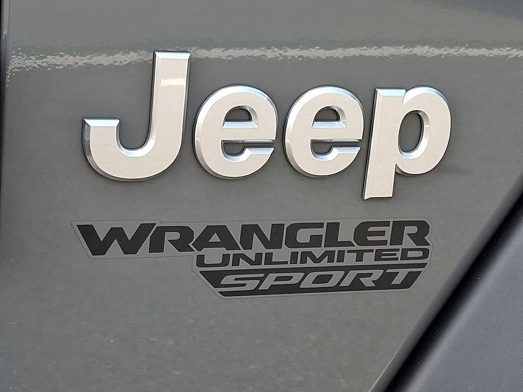 Used 2021 Gray Jeep Unlimited Sport image 10