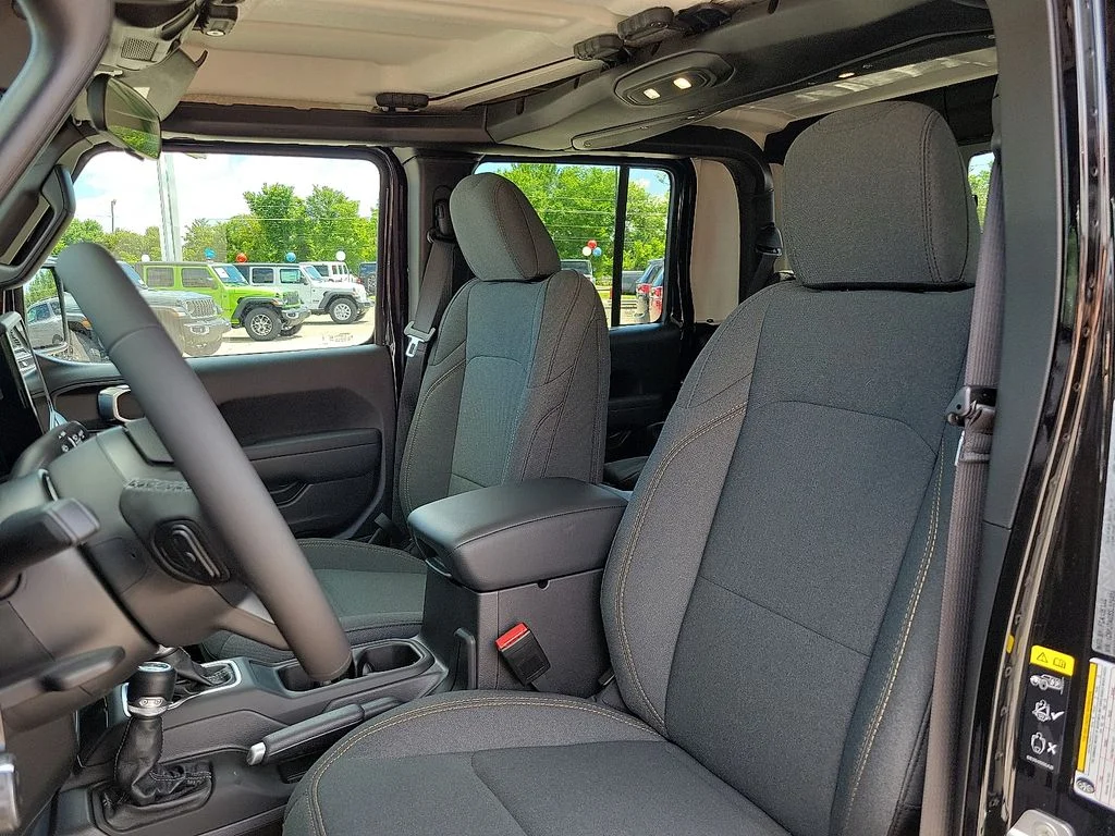 2025 Jeep Gladiator Sport S - Photo 11