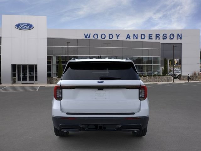 New 2026 Space White Metallic Ford ST-Line image 5