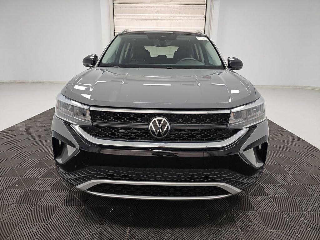 Used 2023 Gray Volkswagen 1.5T SE image 5