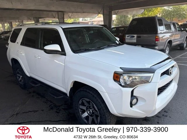 Used 2016 White Toyota SR5 image 13