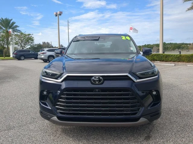 Certified Used 2024  Toyota Platinum image 9