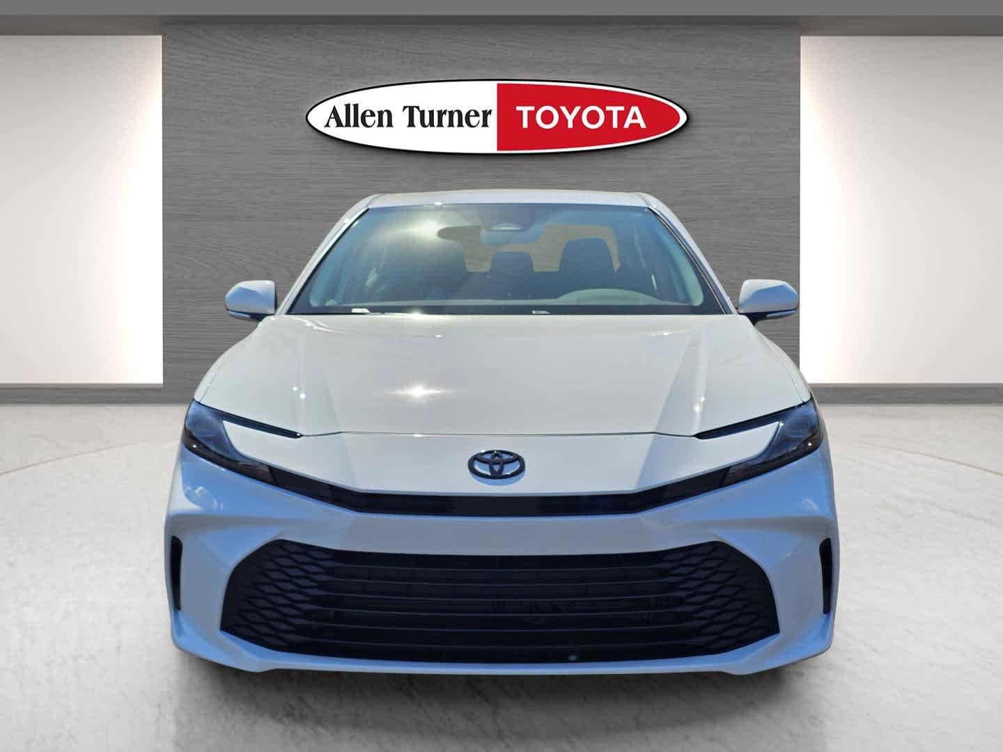 New 2026 Ice Cap Toyota LE image 2