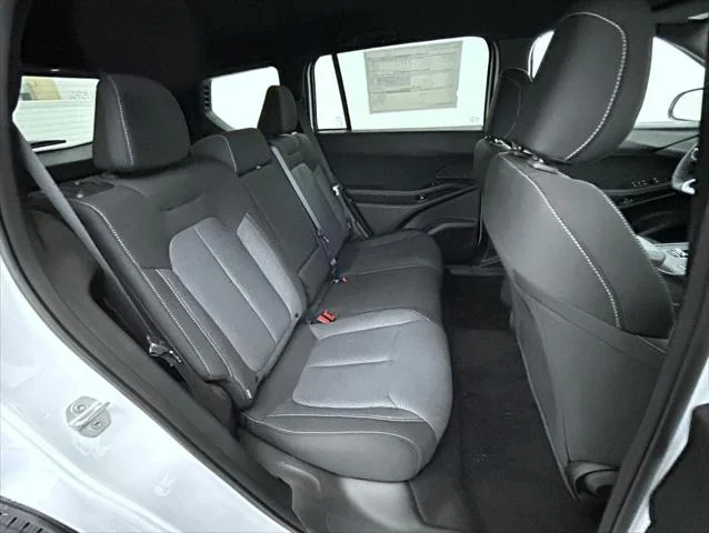 New 2026 Bright White Clearcoat Jeep  image 18