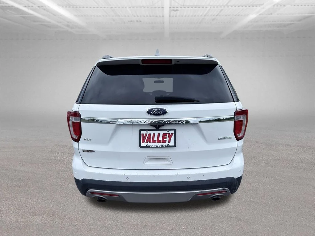 Used 2017 White Ford XLT image 12