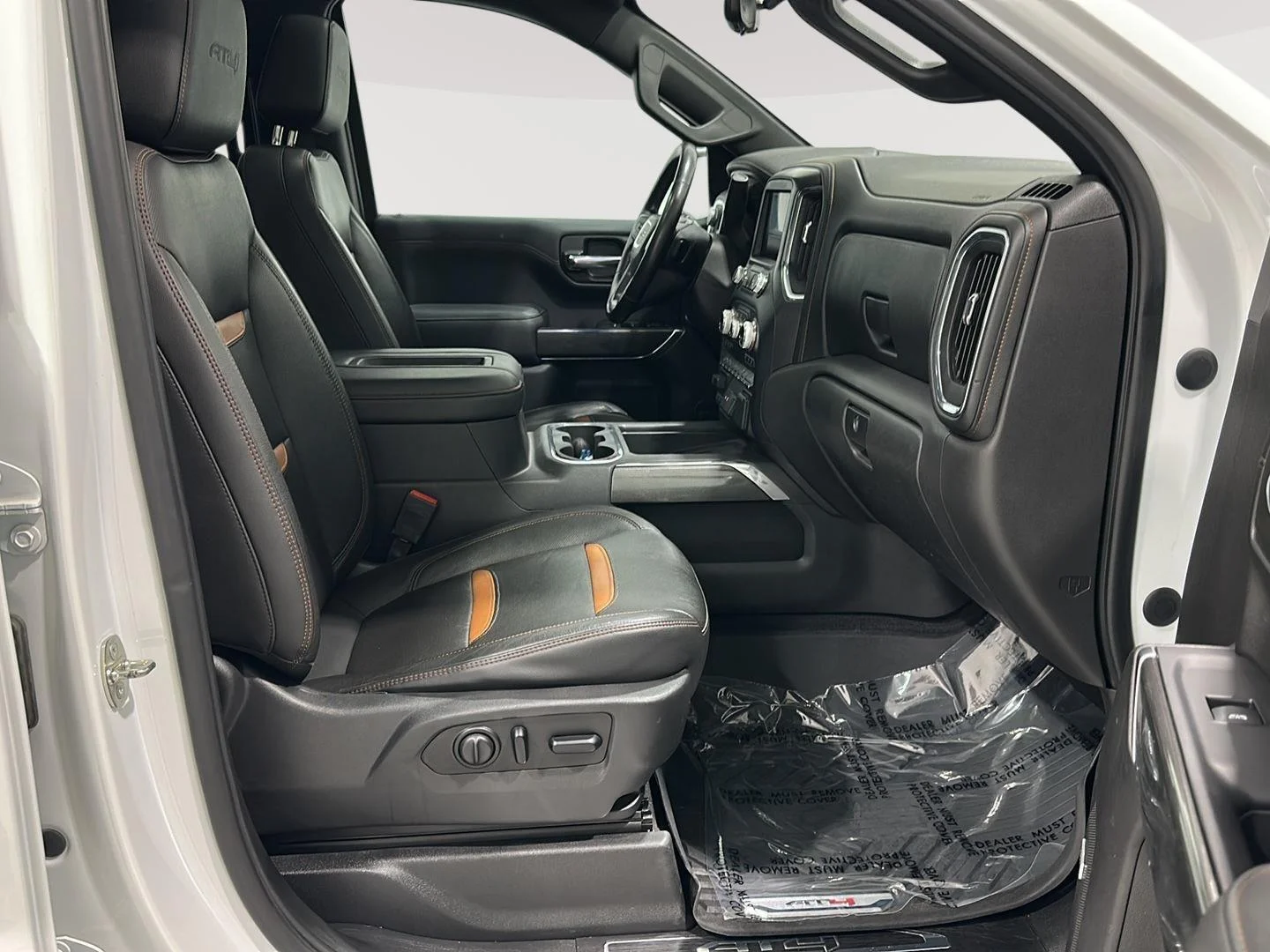 Used 2020 Summit White GMC AT4 image 28