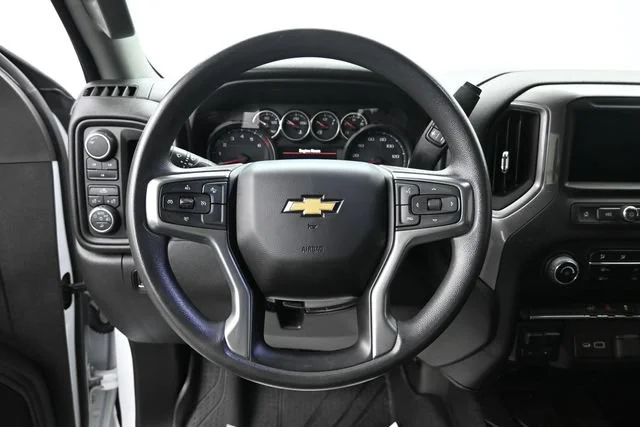 Used 2022 SUMMIT WHITE Chevrolet Custom image 14