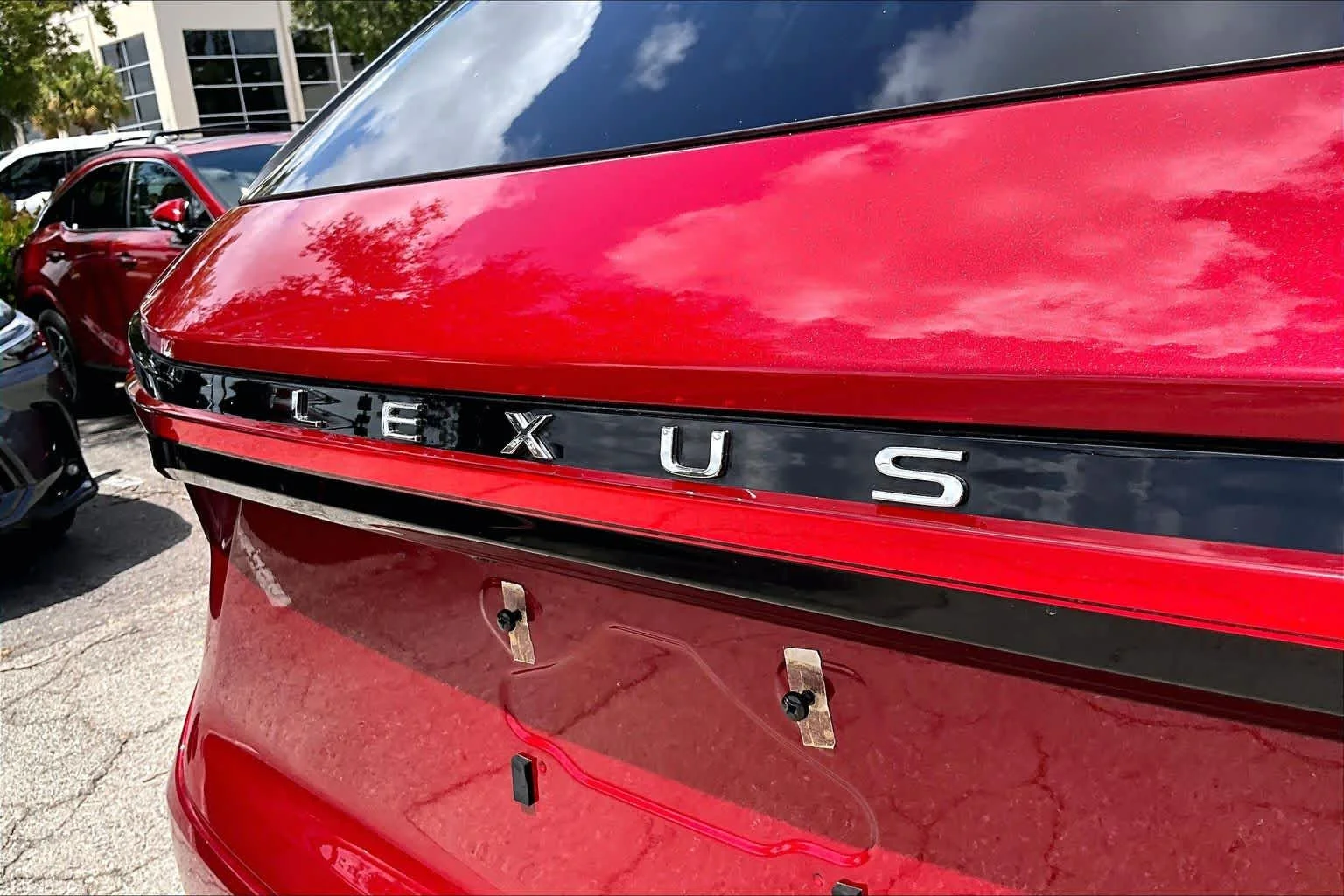 Used 2026 Matador Red Mica Lexus Premium+ image 31