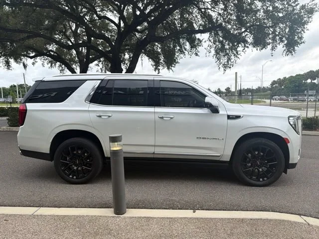 Used 2023 White Frost GMC Denali image 3