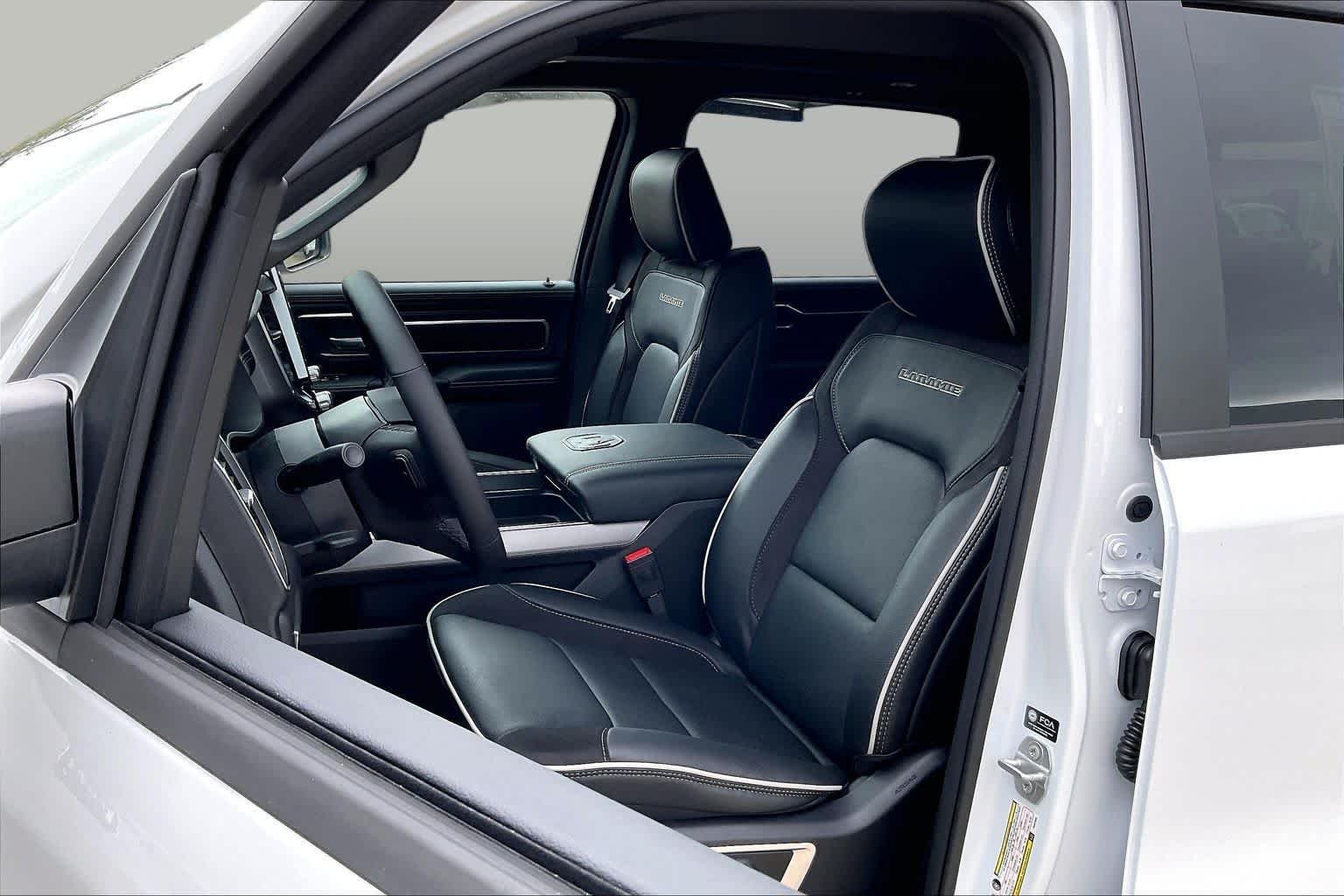 New 2026 Bright White Clear-Coat Exterior Paint RAM Laramie image 9