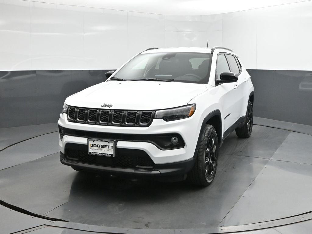 New 2026 Bright White Clearcoat Jeep Latitude image 30