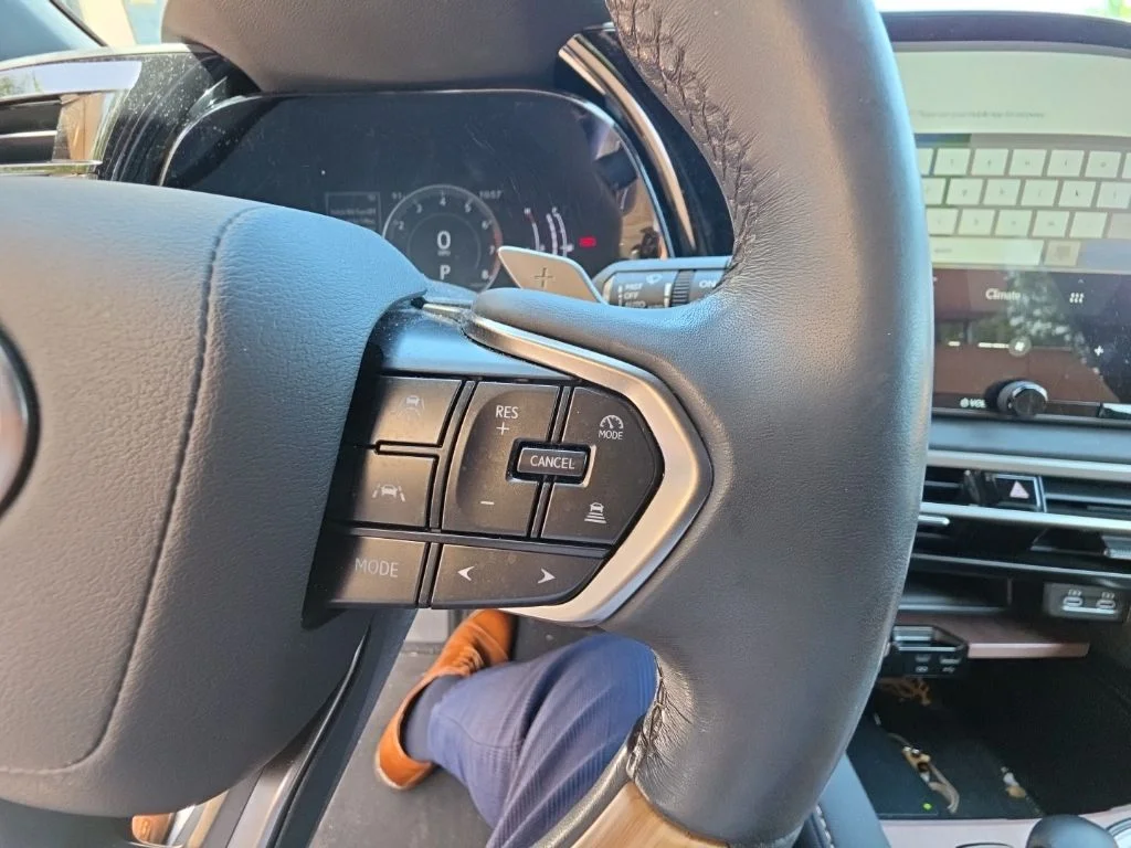 Used 2023 White Lexus 350 Premium image 18