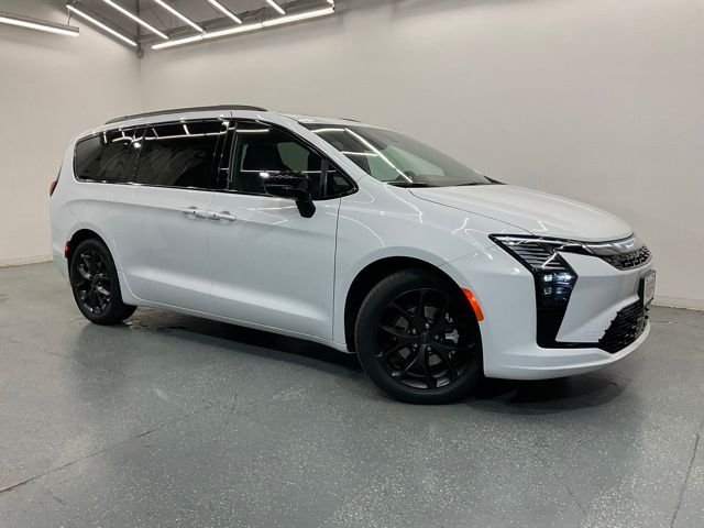 2027 Chrysler Pacifica