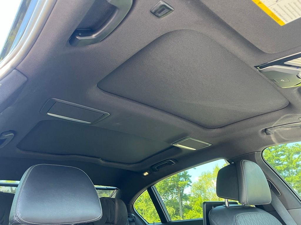 Used 2019 Black Sapphire Metallic BMW 750i xDrive image 35