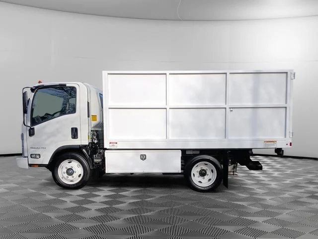New 2025 Arc White Chevrolet  image 2