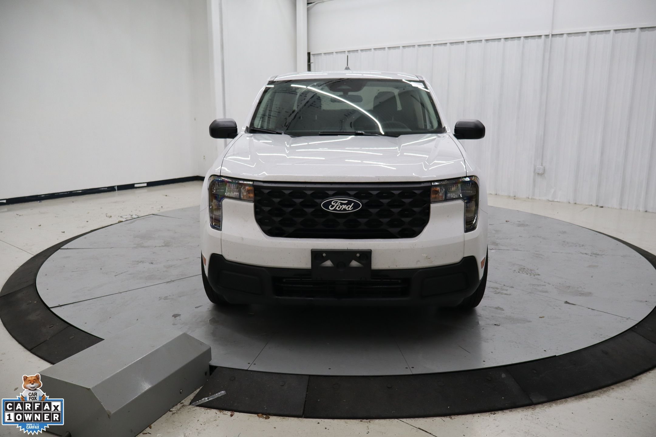 Used 2025 White Ford XL image 9