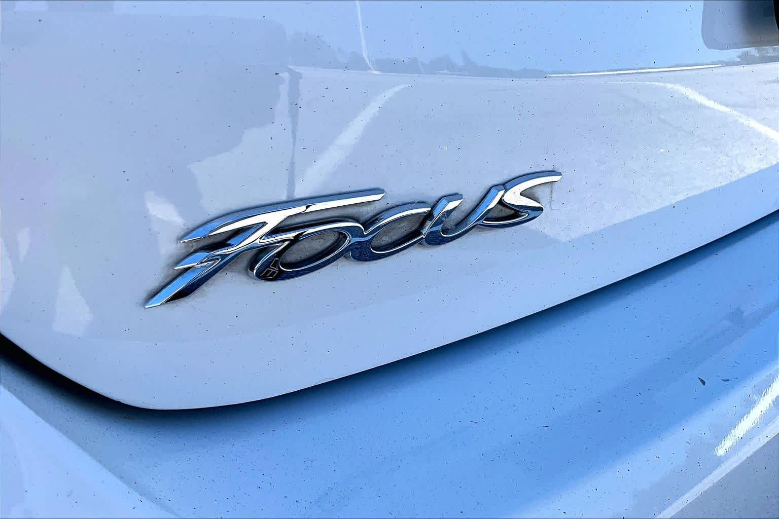 Used 2017 Oxford White Ford ST image 10