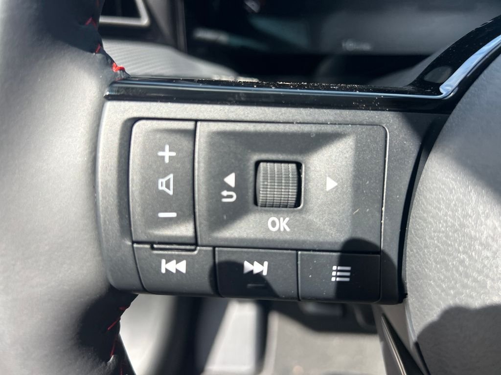 New 2026 Nissan Kicks SR 4D Sport Utility