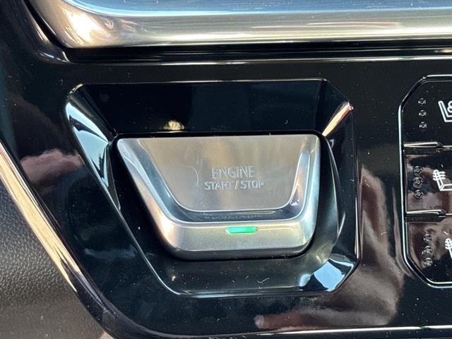 New 2026 Glacier White Tricoat GMC Denali image 32