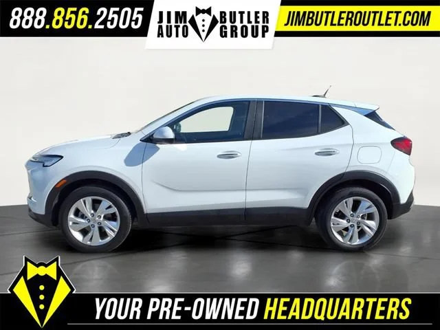 Used 2025 Summit White Buick Preferred image 19
