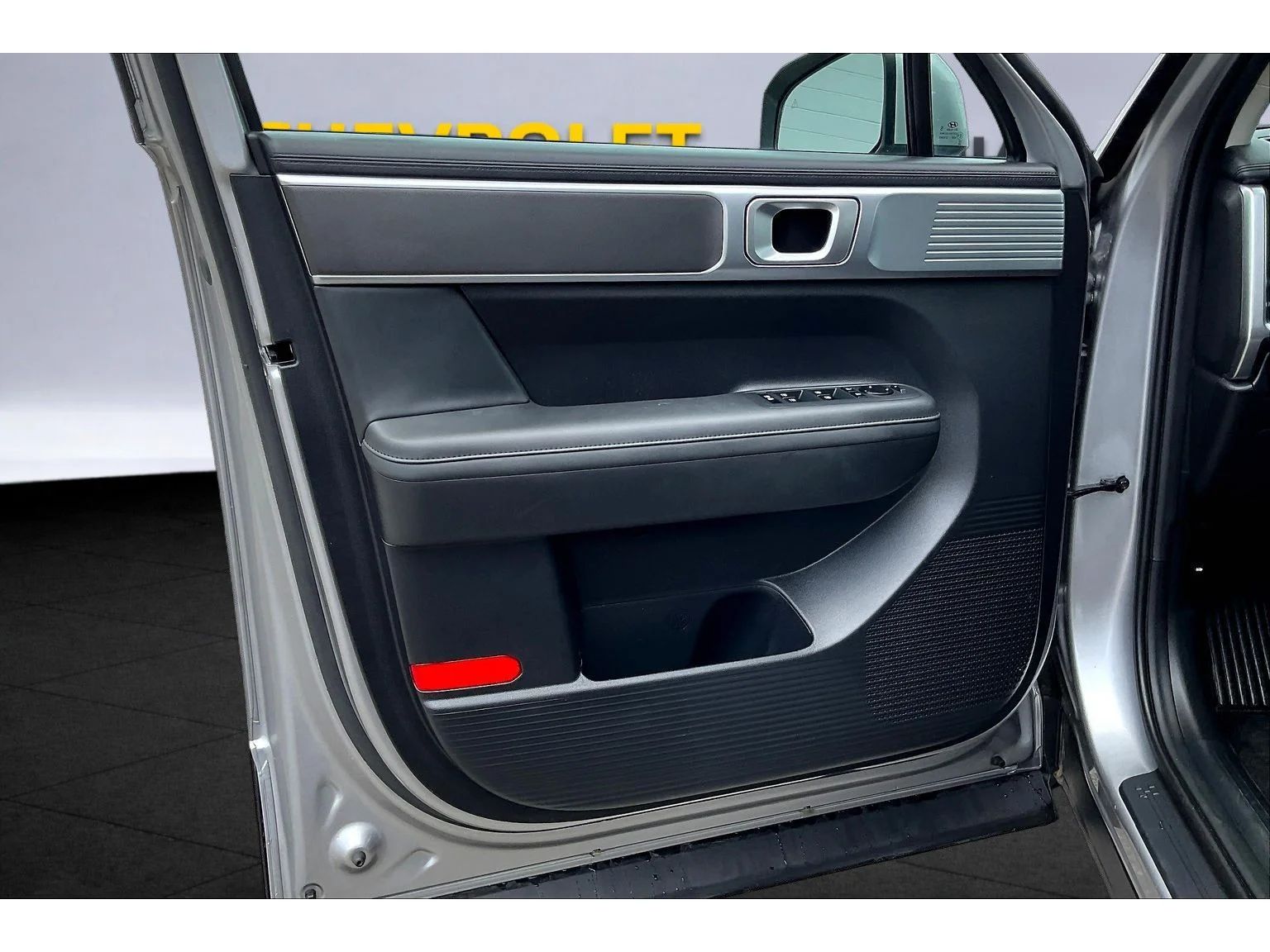 Used 2025 Gray Hyundai SEL image 17