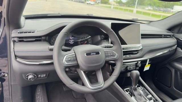 New 2026 Fathom Blue Pearl Coat Jeep Latitude image 21