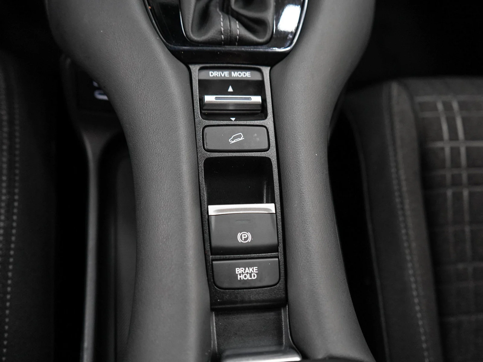 Used 2024  Honda 5D WAGON LX AWD image 24