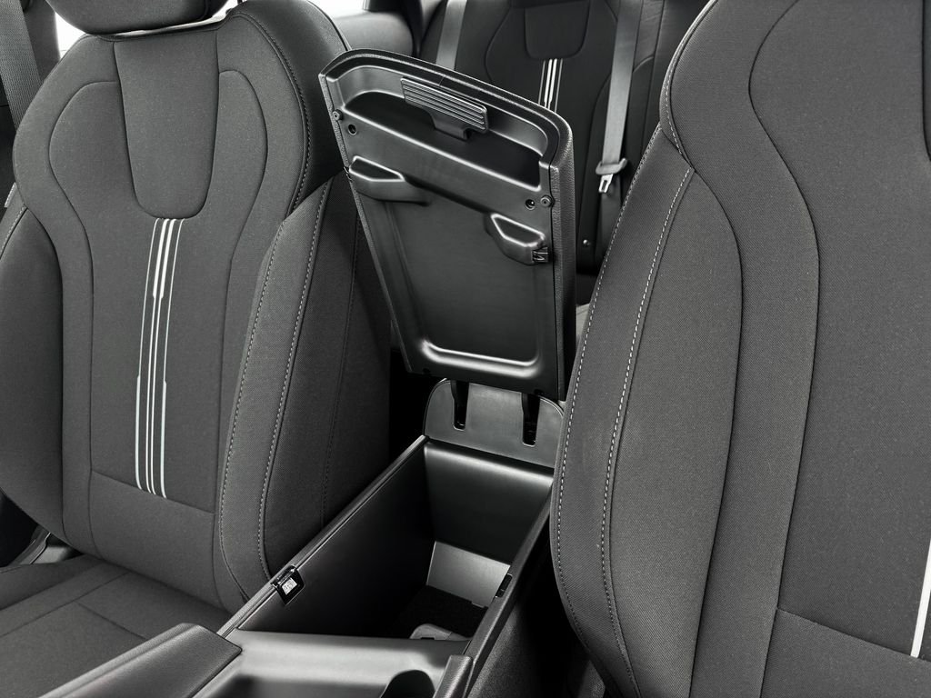 2025 Hyundai Elantra SEL - Photo 26