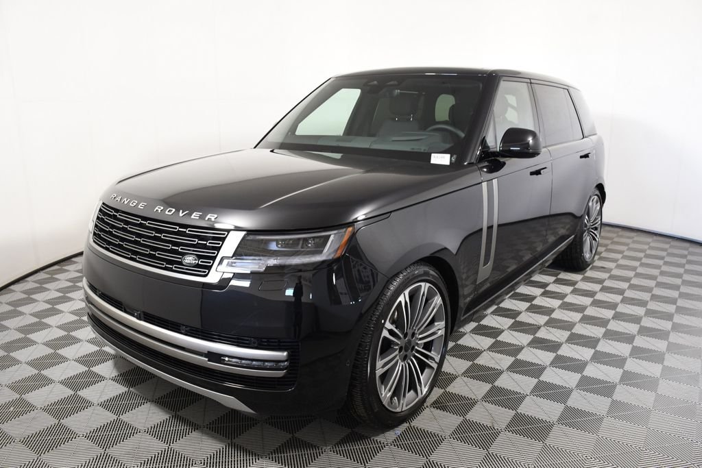 New 2026 Santorini Blk Land Rover SE image 1