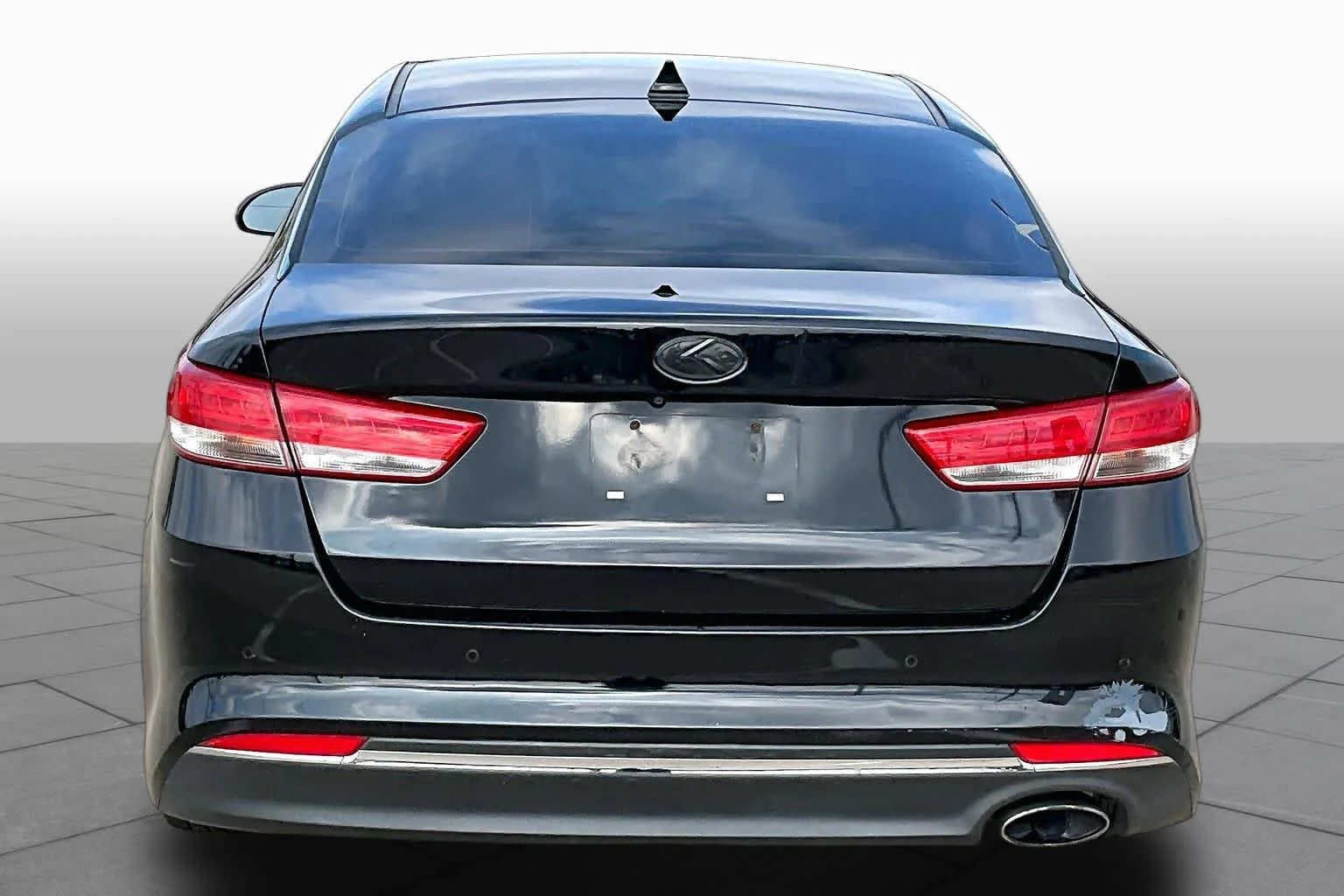 Used 2018 Ebony Black Kia EX image 5
