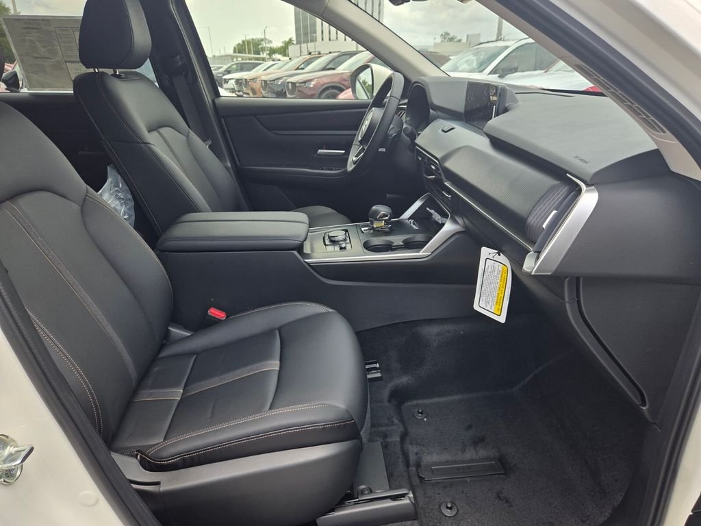 New 2026 Rhodium White Premium Mazda 3.3 Turbo Select AWD image 15